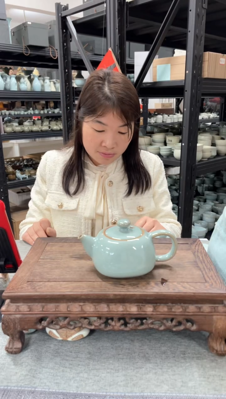 【闪购商品】瓷片天青 柿圆壶 天圆地方 微瑕