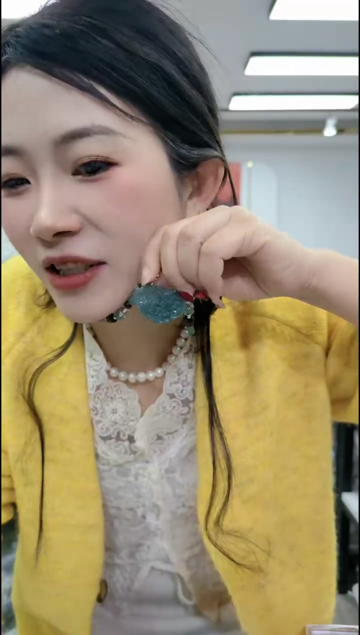 【闪购商品】翡翠颈饰未镶嵌2423双面镂空小锁
