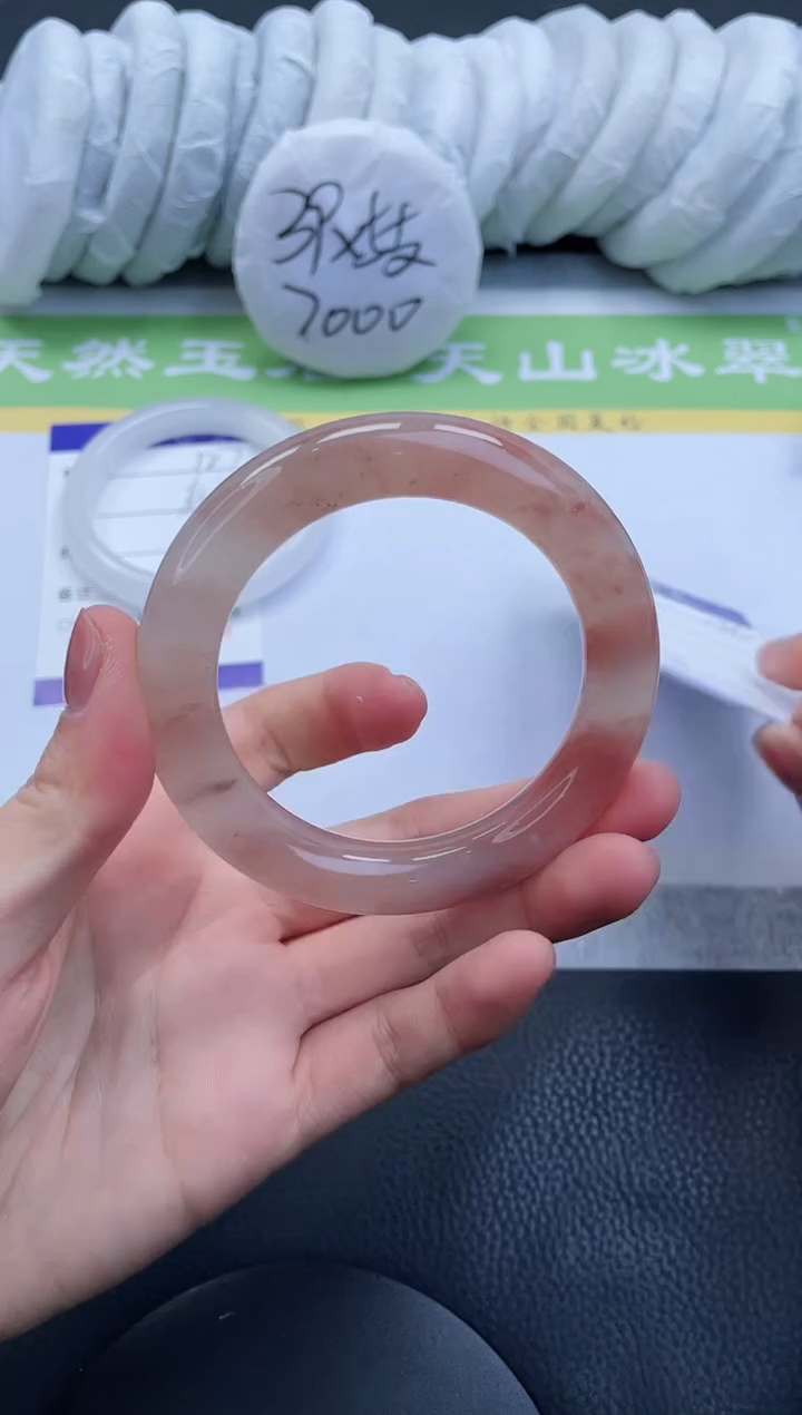 【闪购商品】石英质玉手镯未镶嵌A128-52+