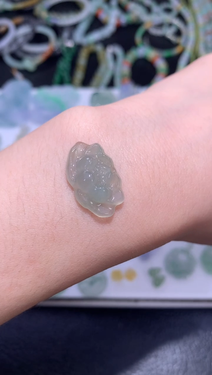 未镶嵌定制翡翠莲花