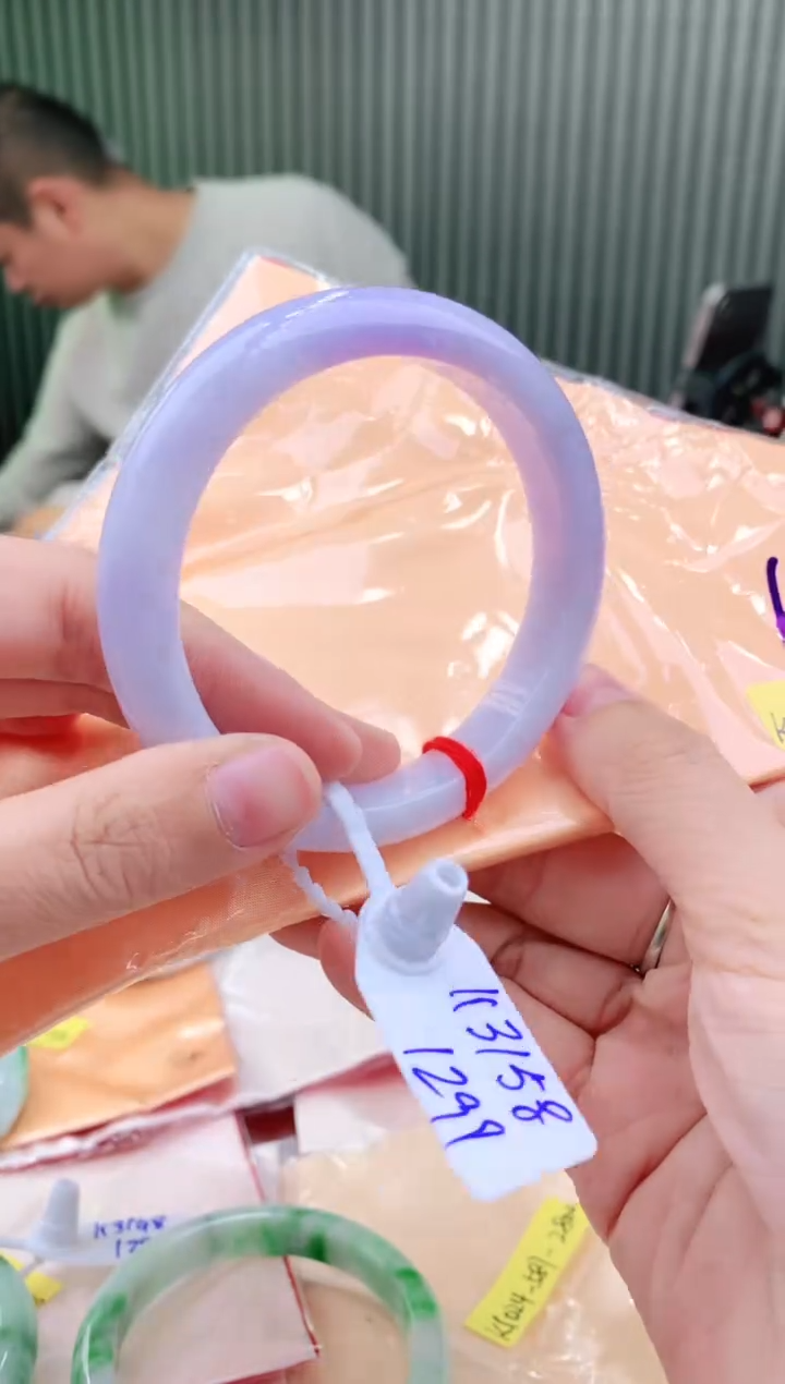 未镶嵌手镯翡翠60