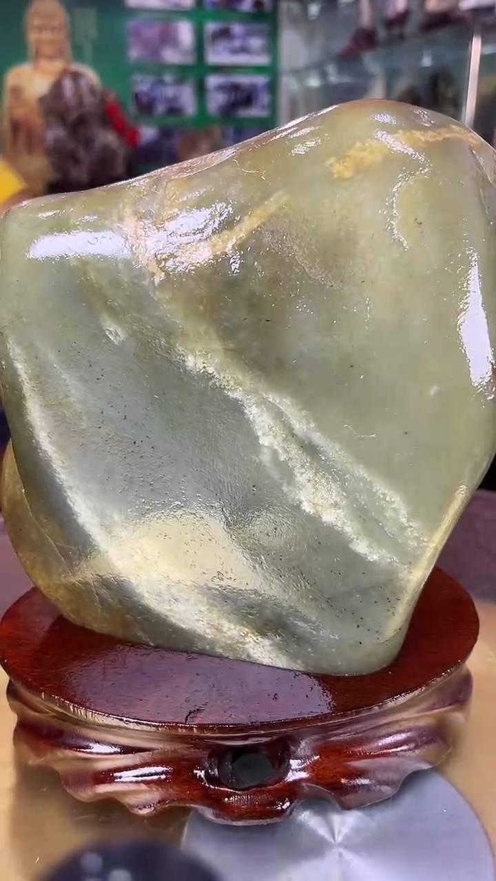 新疆和田玉籽料摆件