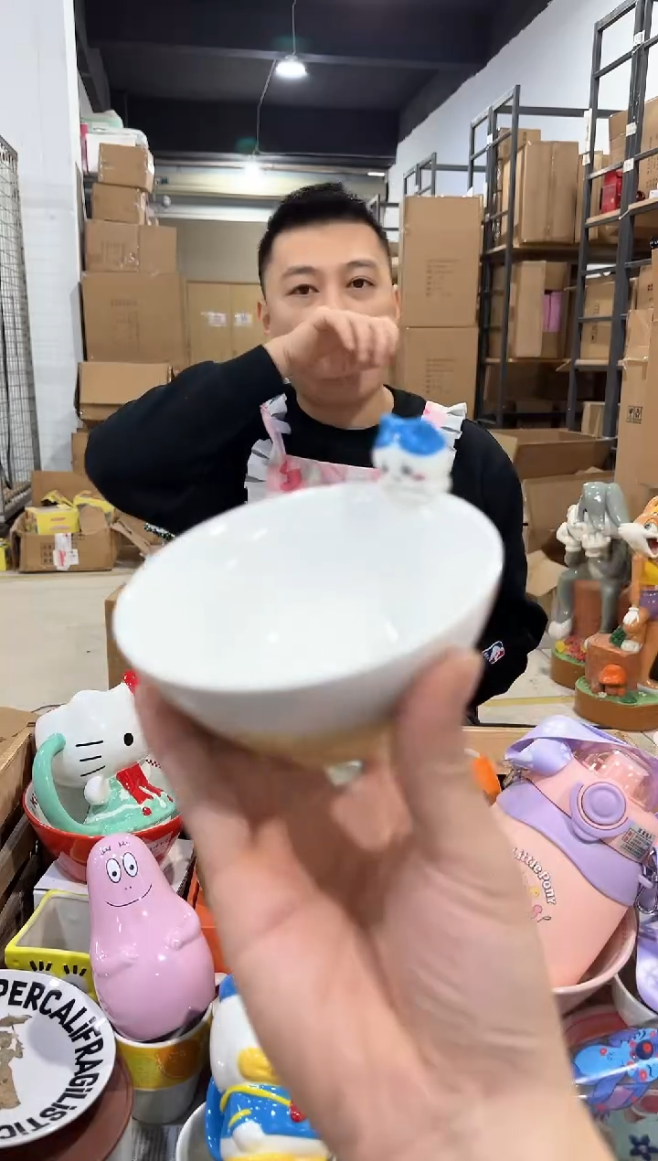 瓷片原盒小八公仔碗