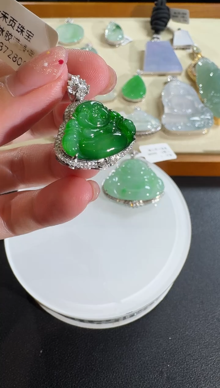 【闪购商品】翡翠吊坠(不含链)18K金镶嵌【源头工厂】钻石镶嵌