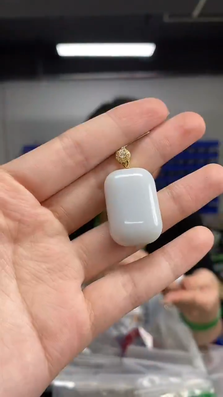 颈饰未镶嵌和田玉多样性发其一颜色微差