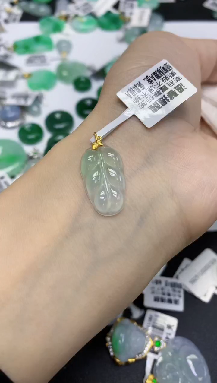 颈饰18K金镶嵌翡翠天然缅甸翡翠A货百元以上9元证书费自理