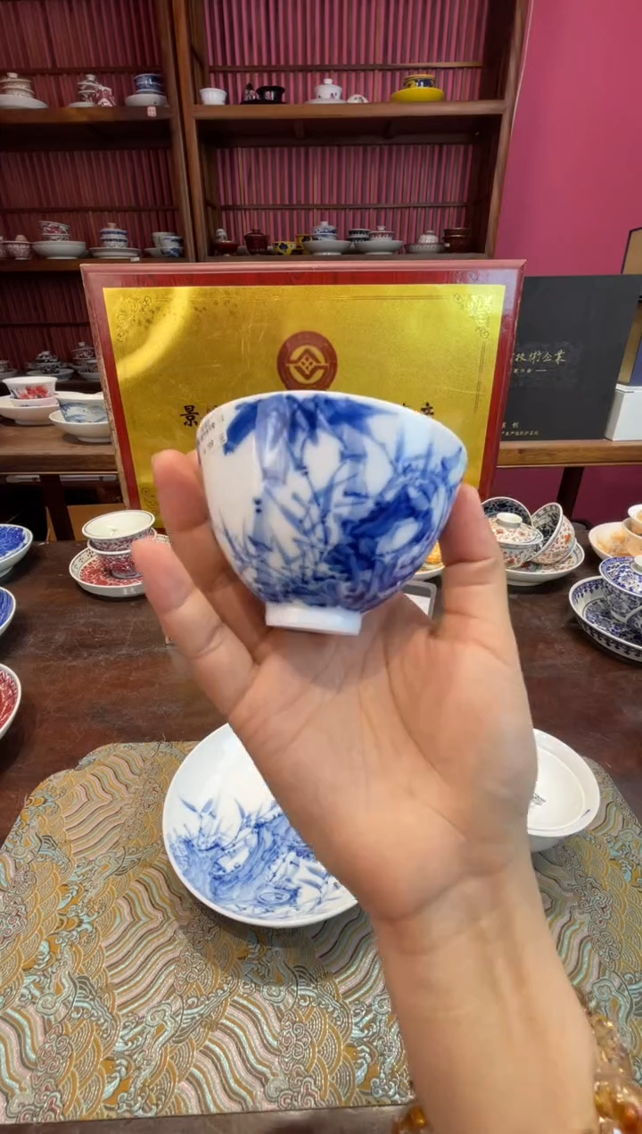 杯子瓷景德镇源头工厂生产，手工手绘