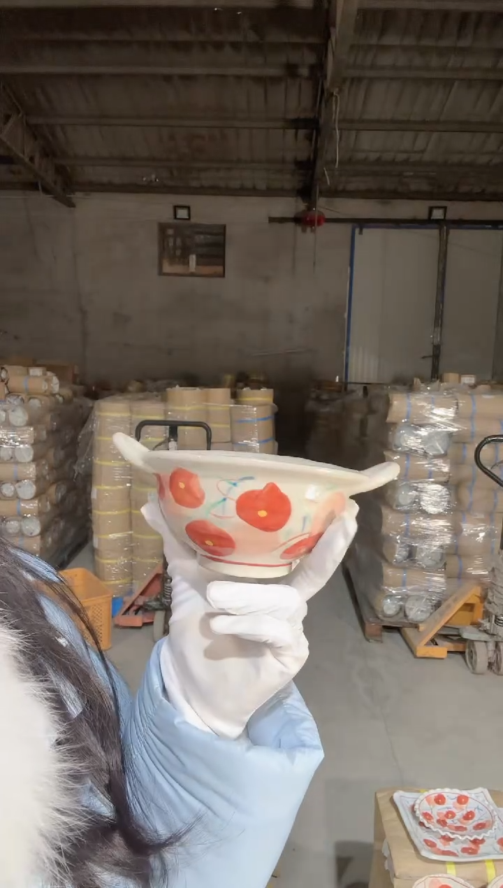 陶瓷手绘红果花小钵(带耳)