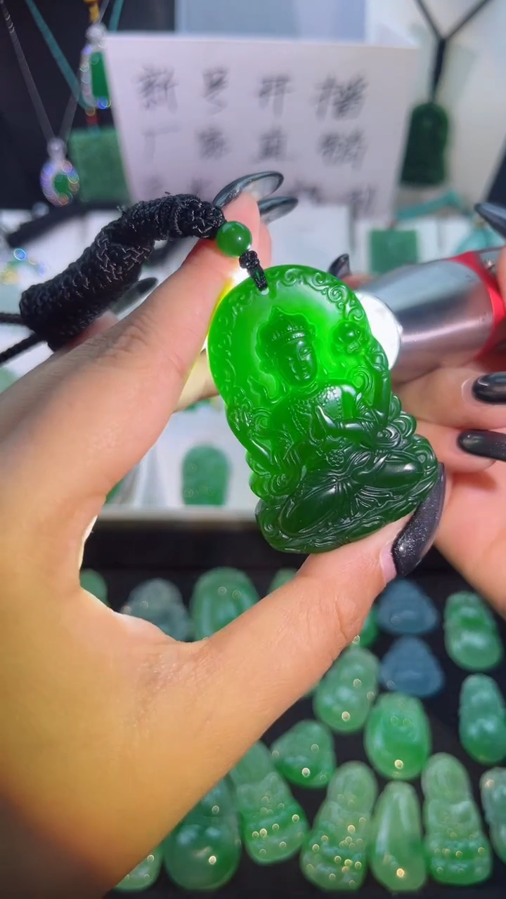 【闪购商品】翡翠手串未镶嵌 翡翠颈饰未镶嵌天然翡翠吊坠