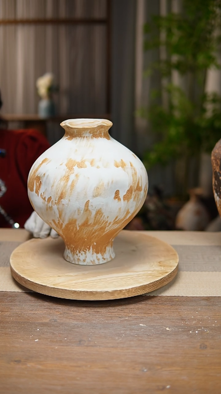 【闪购商品】陶瓷花器诧寂黄灯笼