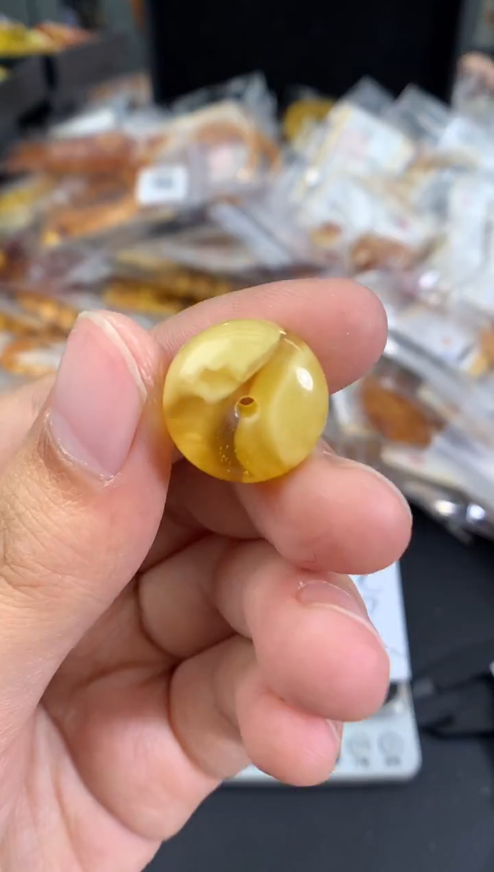 蜜蜡未镶嵌珠宝奇石1