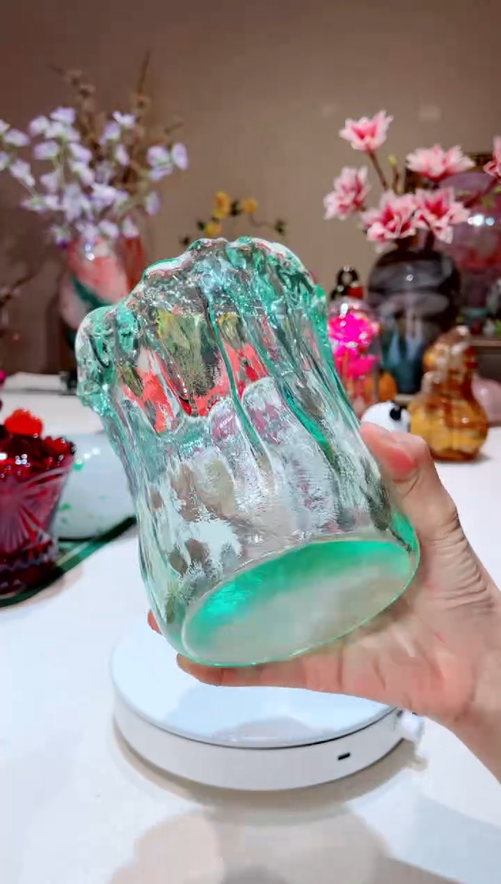【闪购商品】琉璃手工艺品绿色透明花瓶 微瑕