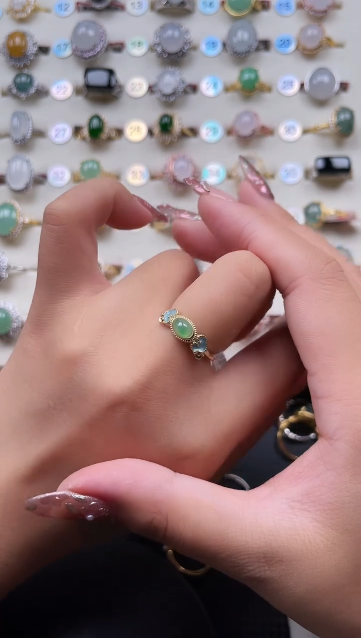 翡翠戒指银S925镶嵌天然A货翡翠戒指