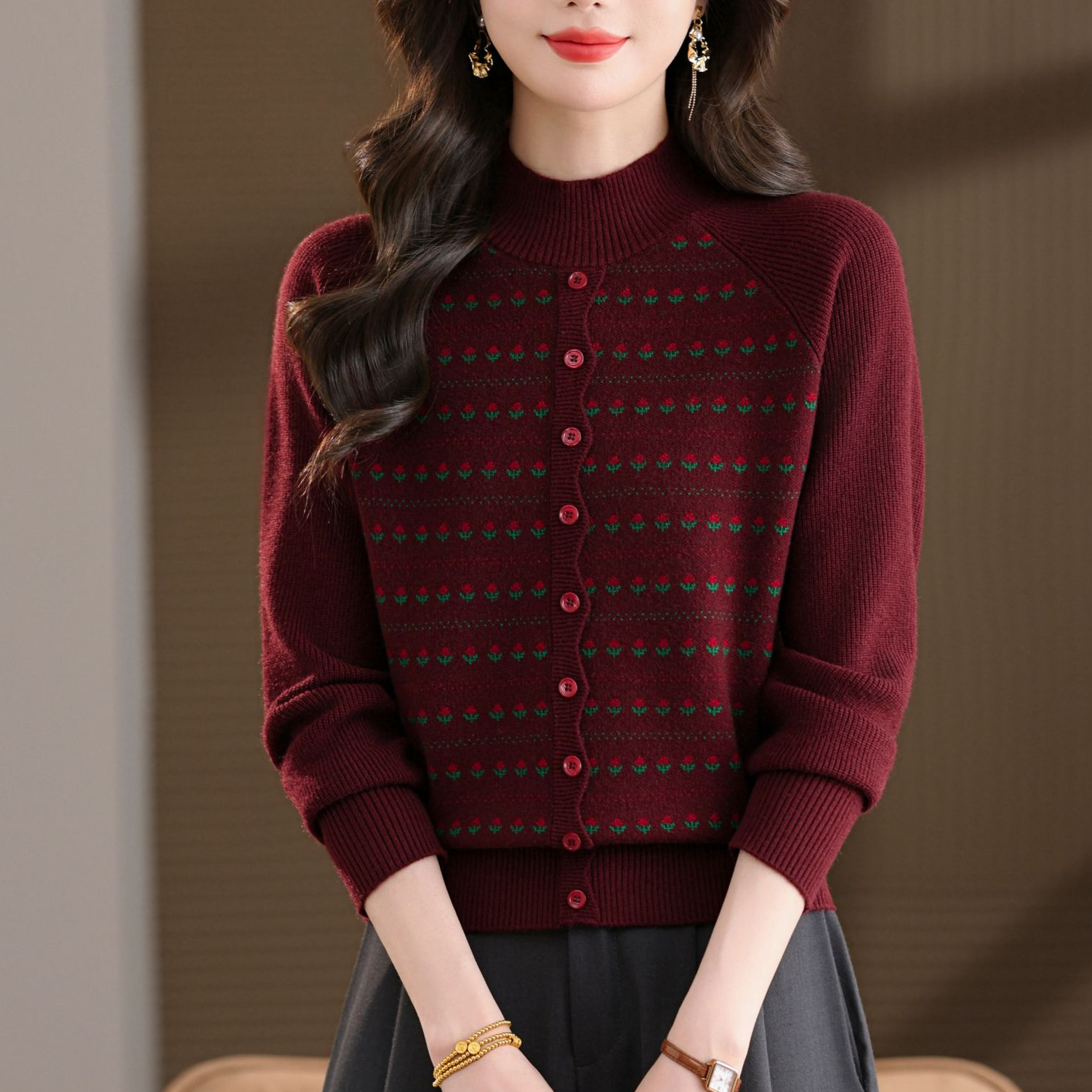 2025年冬季新款女装半高领时尚洋气款宽松显瘦百搭套头纯色上衣