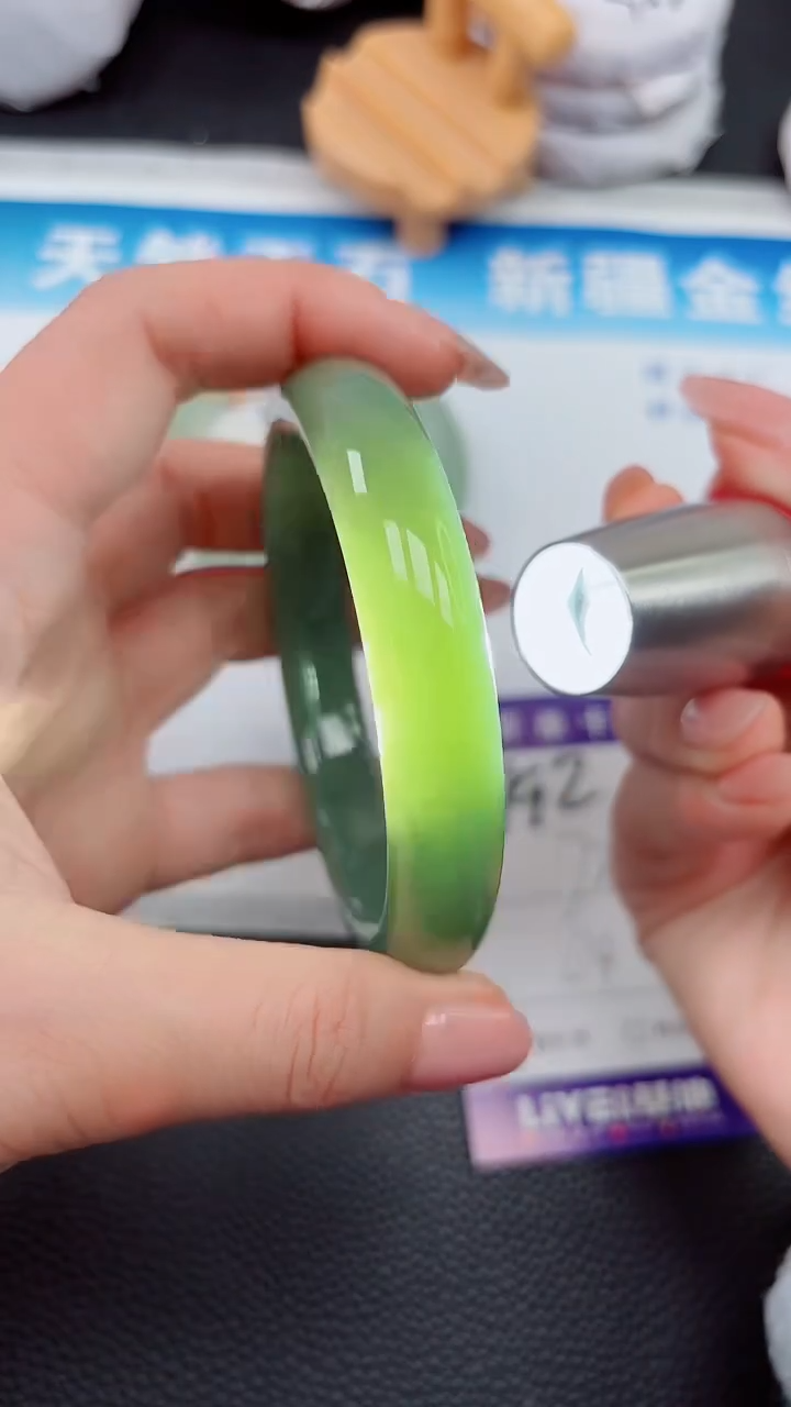 【闪购商品】和田玉手镯未镶嵌792