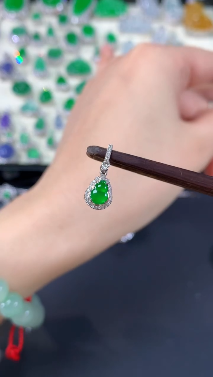 【闪购商品】翡翠吊坠(不含链)18K金镶嵌A357|5980