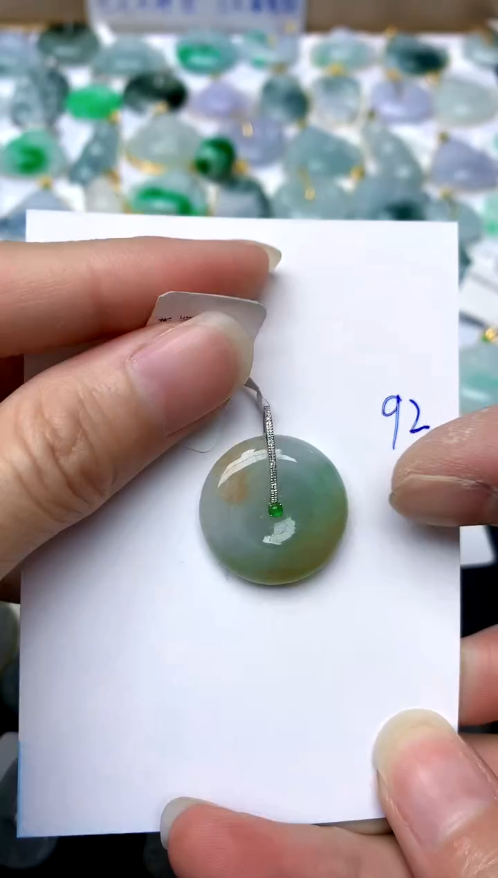 【闪购商品】翡翠颈饰18K金镶嵌92天然A货翡翠