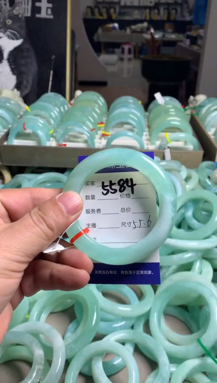 【闪购商品】蛇纹石玉手镯未镶嵌5584