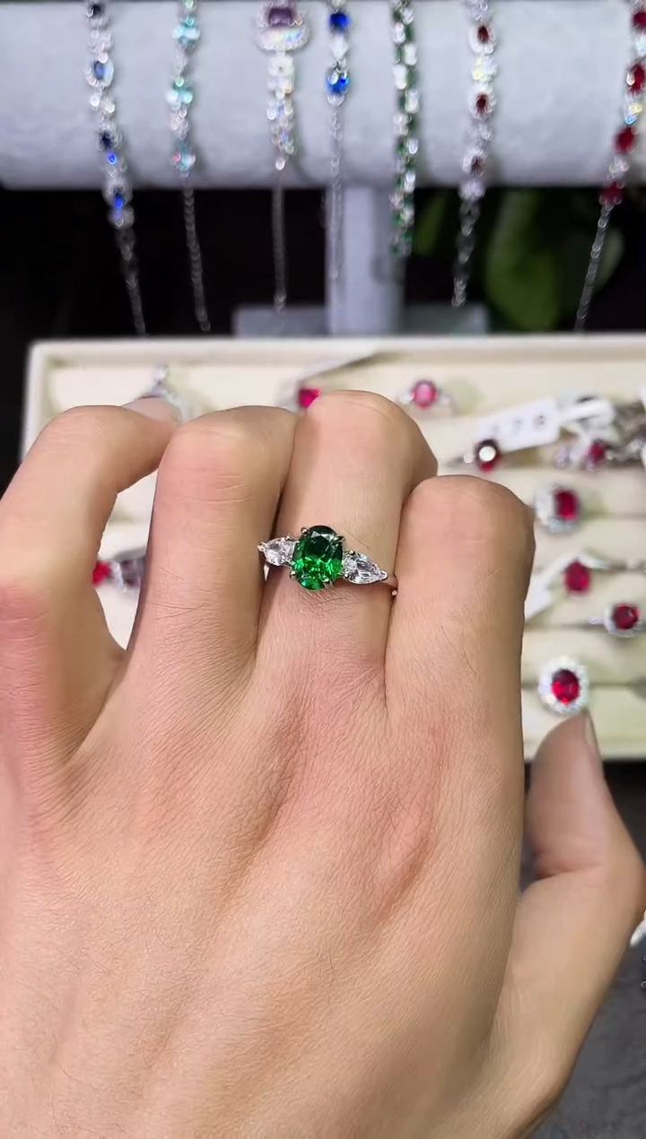 合金合成钻石绿宝戒指