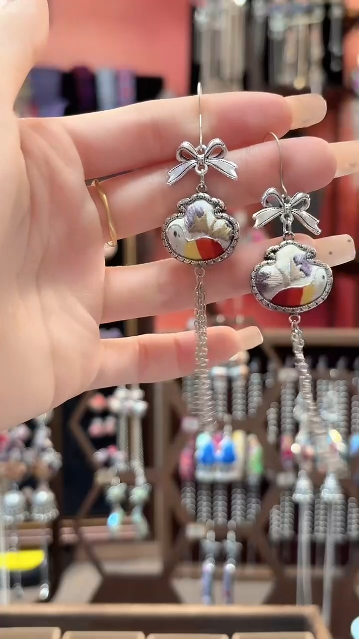 织绣云织谣民族风精美饰品   149**