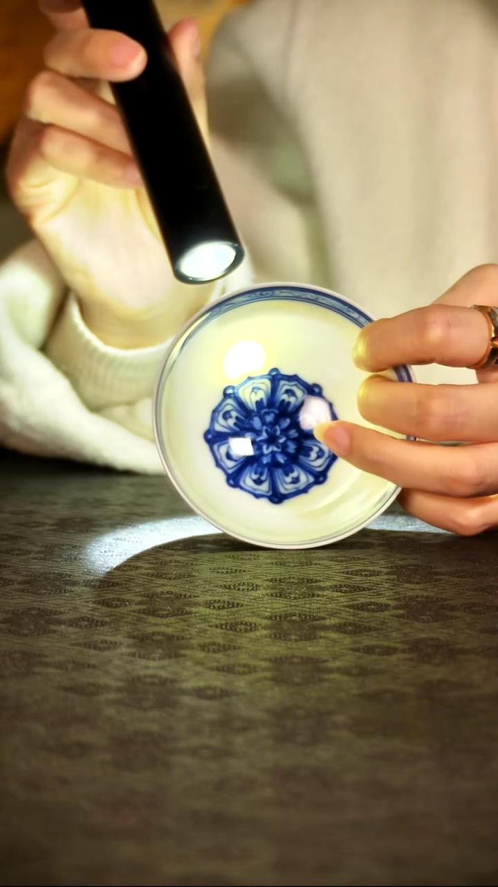红丰窑青花宝相鸡心杯lxt