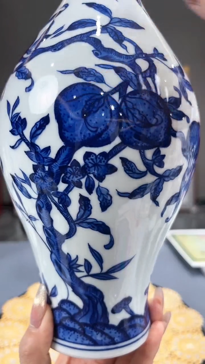 【闪购商品】官窑瓷画院619官窑瓷画院九桃五福橄榄瓶