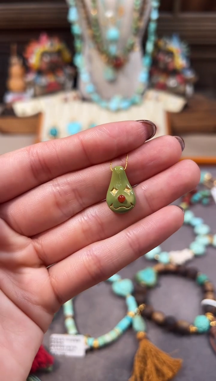 未镶嵌绿松石配饰可****座绿松石配饰