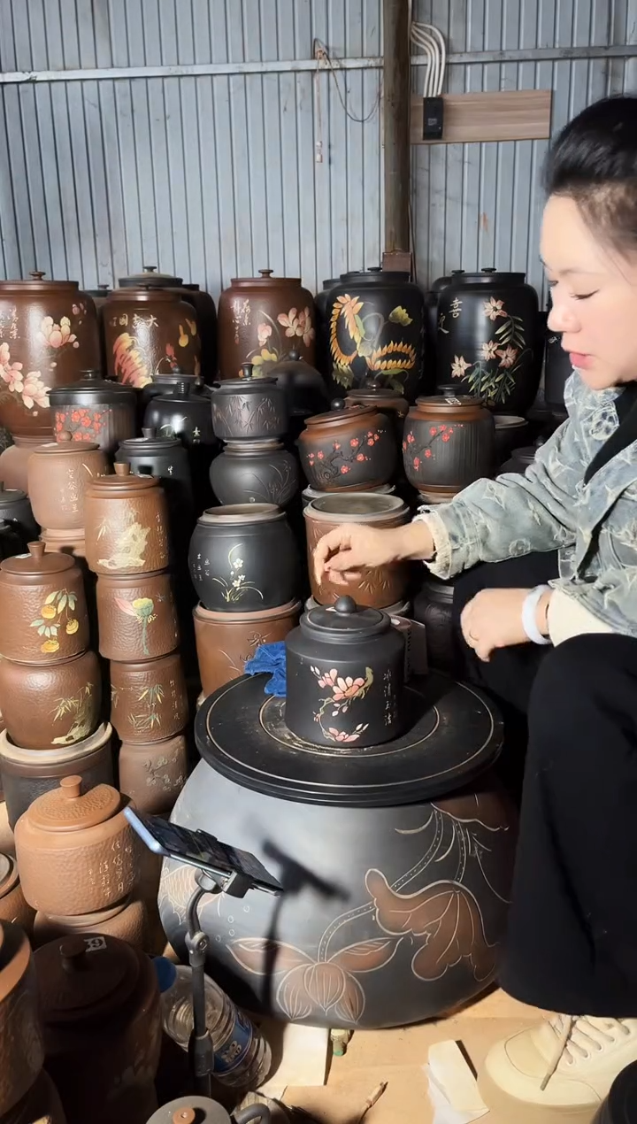 【闪购商品】壶瑕疵茶叶罐小蛮腰彩填 157