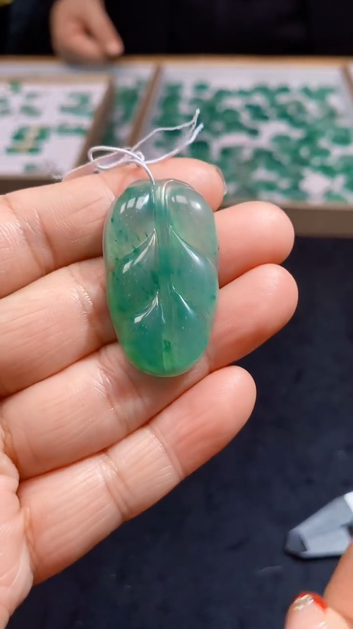 【闪购商品】石英质玉颈饰未镶嵌天然A货非洲翠