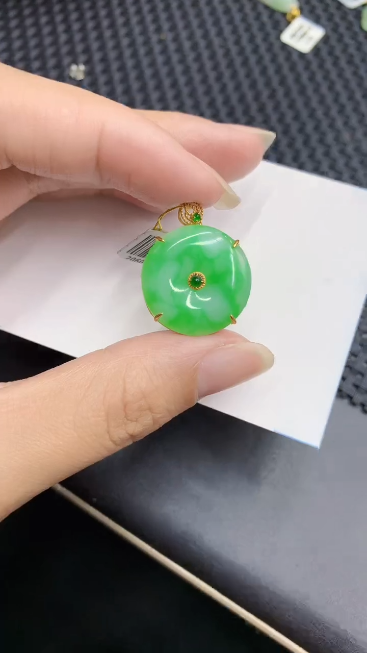 【闪购商品】翡翠颈饰18K金镶嵌            8