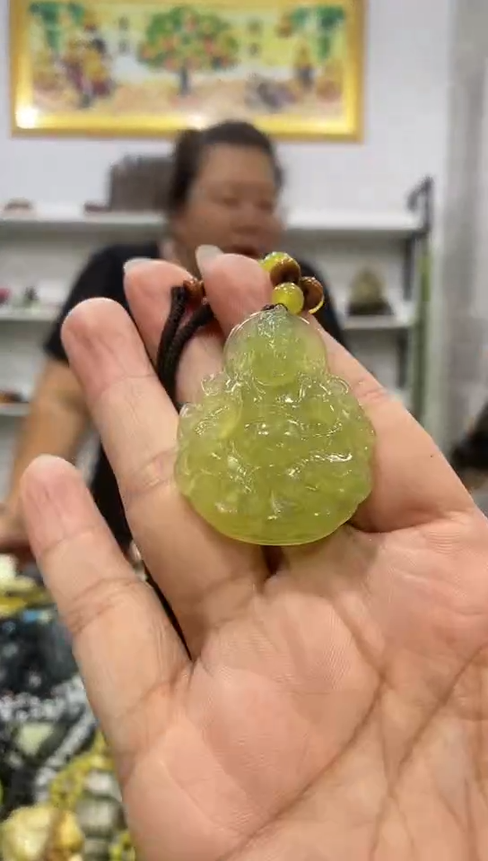 岫玉未镶嵌吊坠 