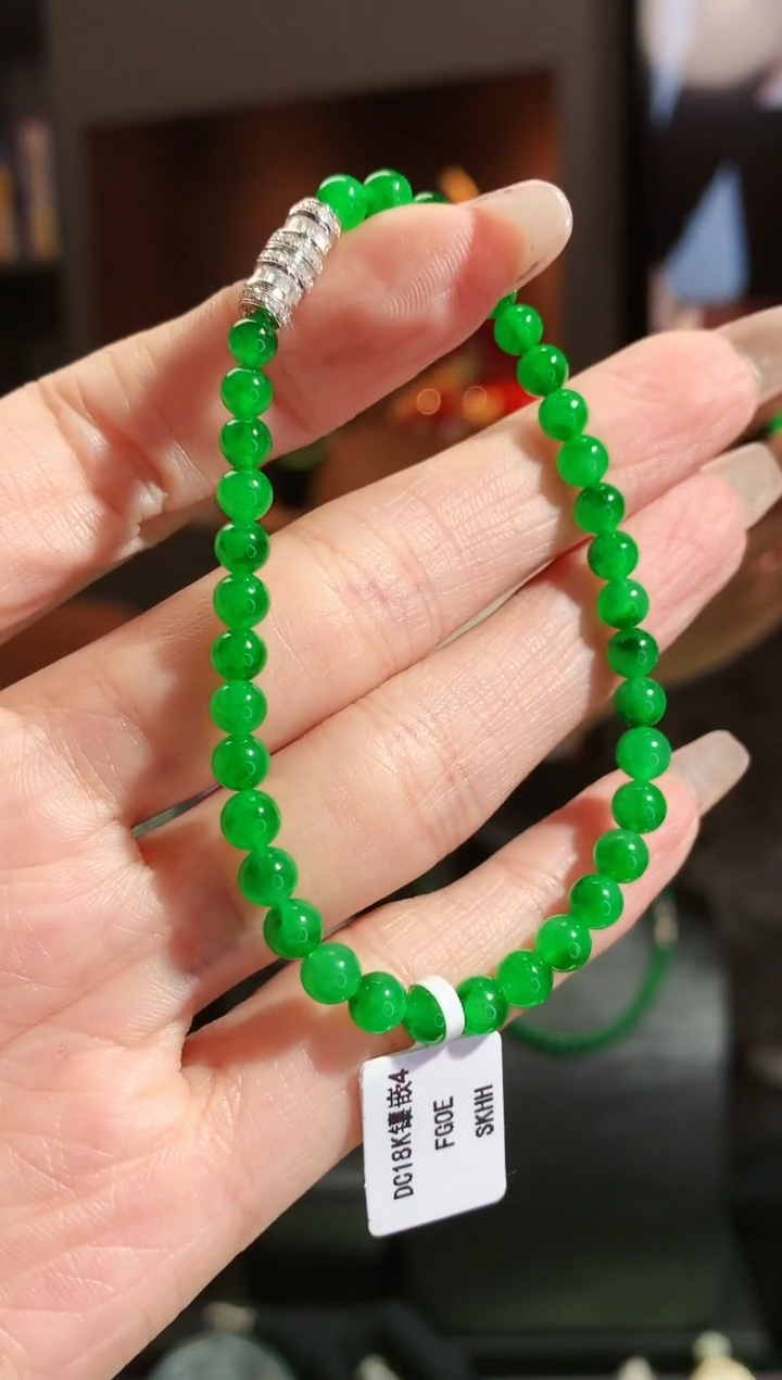 【闪购商品】翡翠颈饰未镶嵌手链