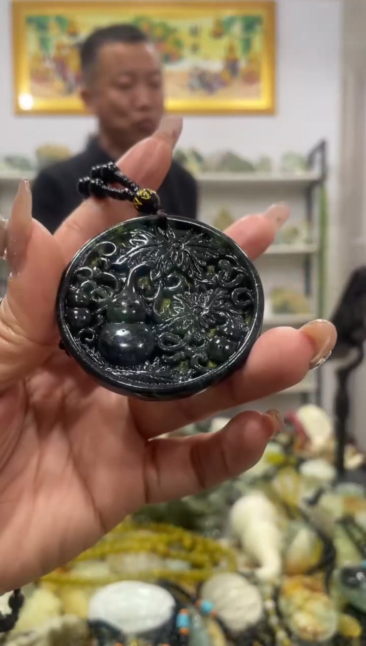 【闪购商品】岫玉吊坠未镶嵌             