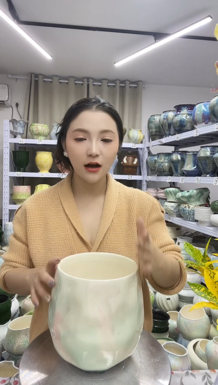 【12.1】花盆 高度：  19口径：15