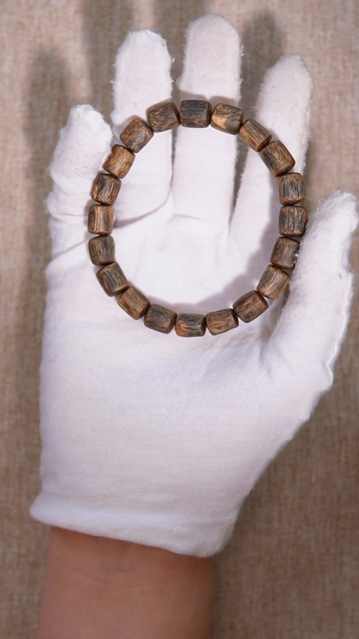 【闪购商品】沉香手串沉水桶珠