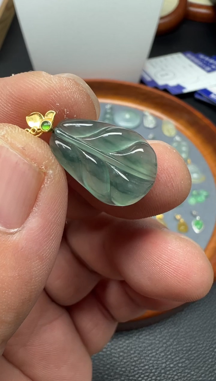 颈饰18K金镶嵌翡翠（43号链接）纯天然A货缅甸翡翠叶子吊坠