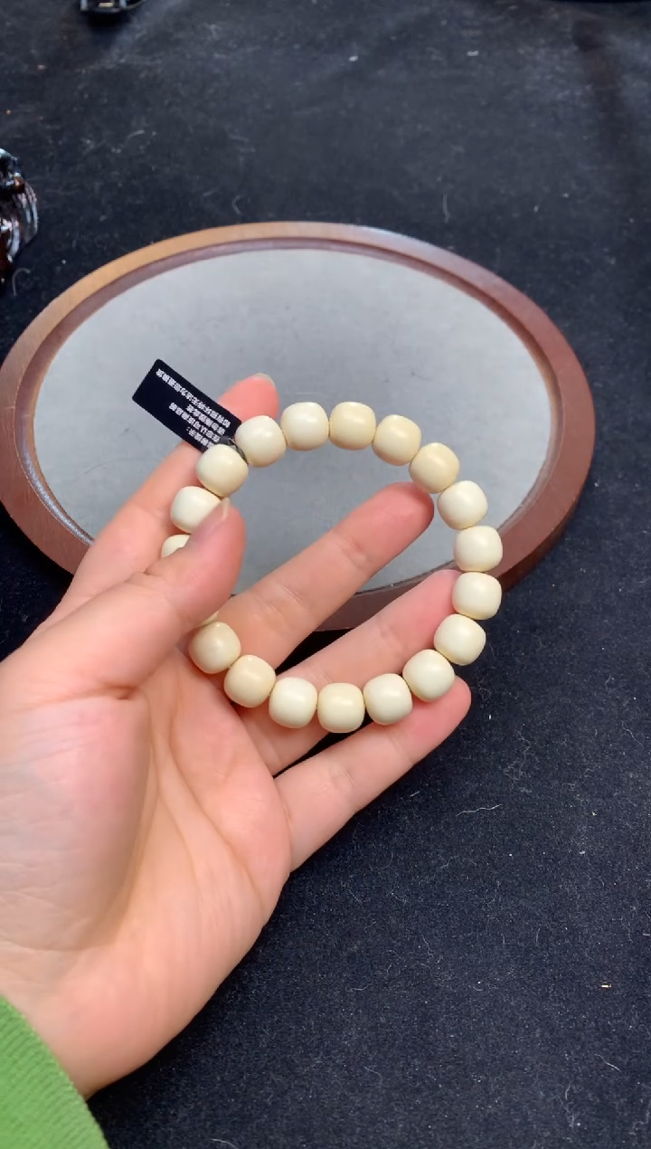 【闪购商品】橄榄核手串/手链猛犸猛犸10*9猛犸猛犸R2