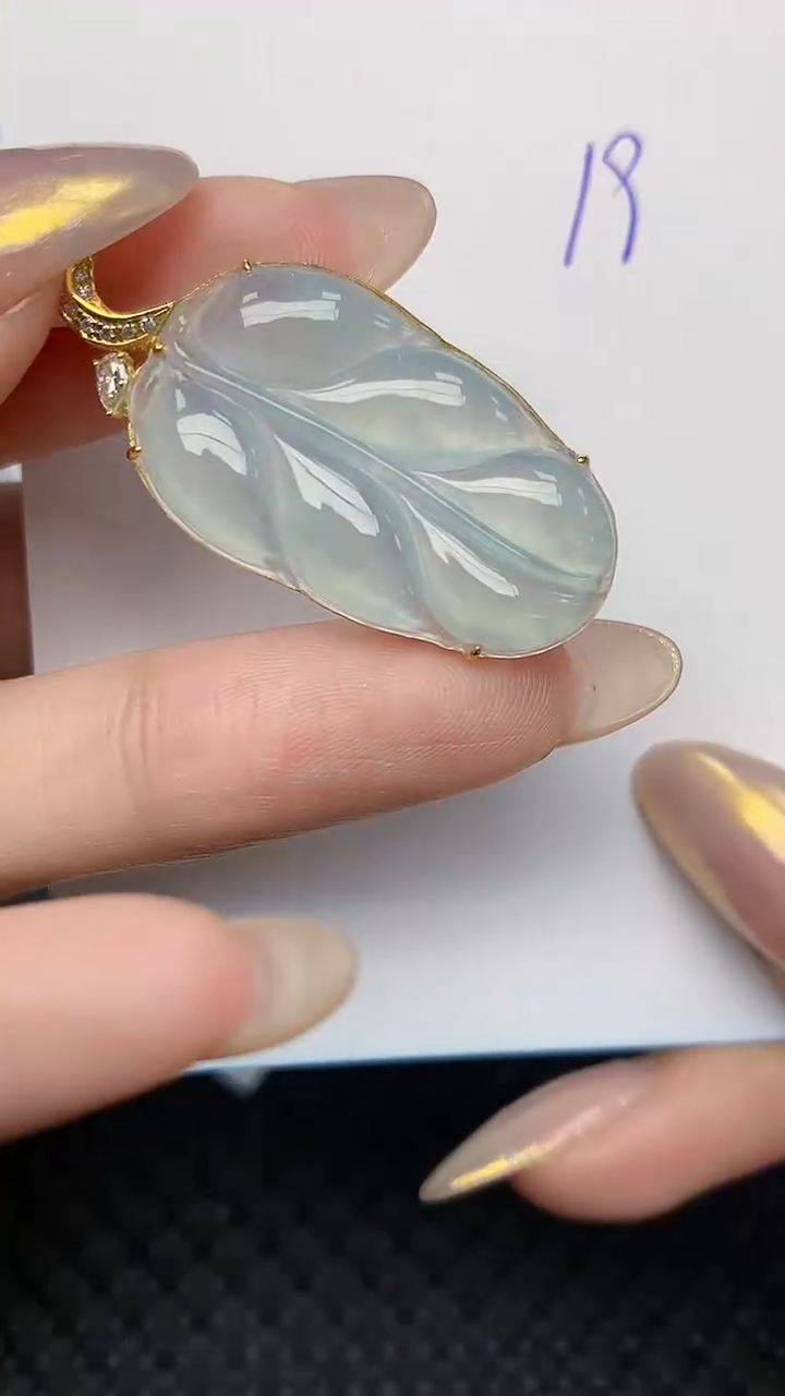 【闪购商品】翡翠颈饰18K金镶嵌天然翡翠A货