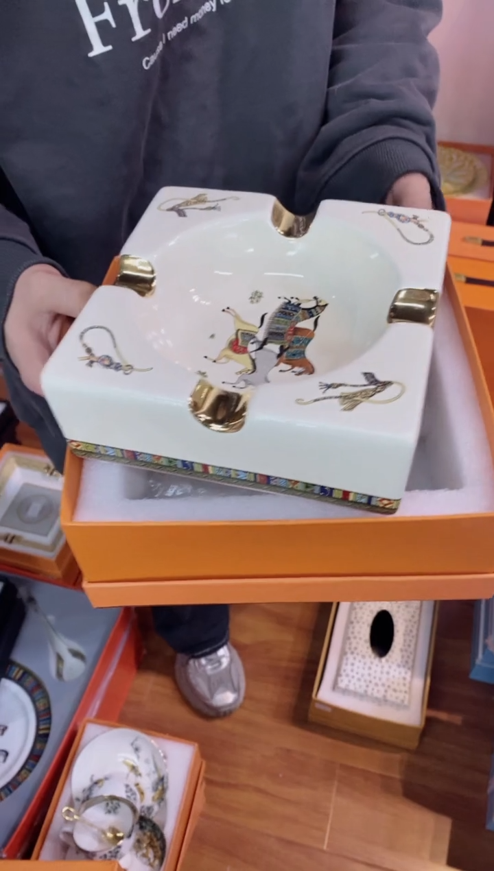 【闪购商品】杯鸿辉家品牌瓷器，京东包邮！