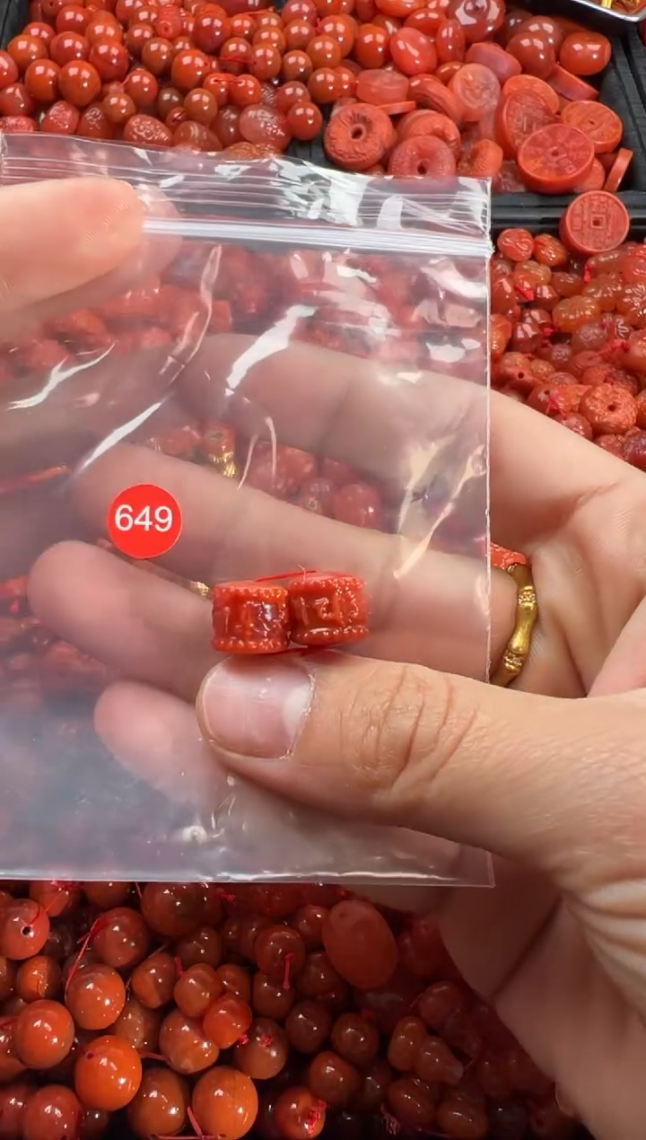 【闪购商品】南红玛瑙颈饰未镶嵌4