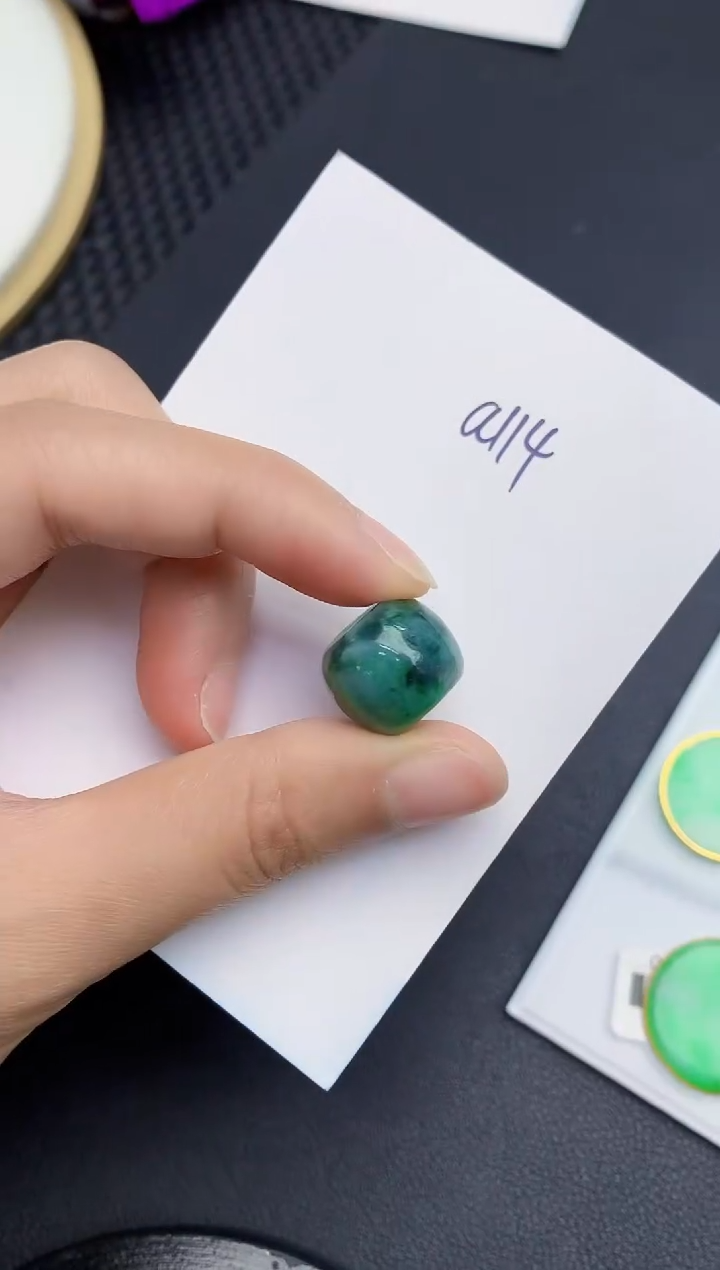 【闪购商品】翡翠颈饰未镶嵌000000000