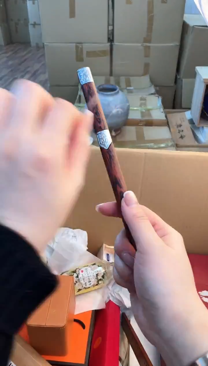 铁师*如图所示 米妮甄选