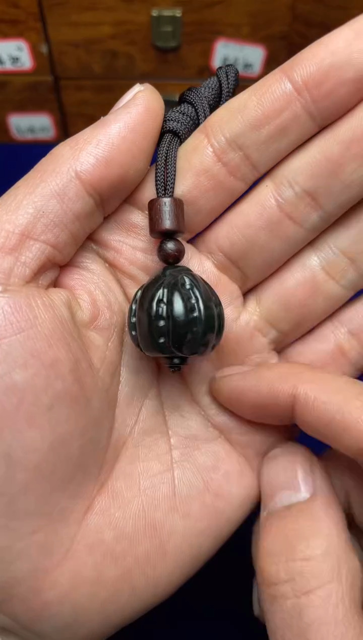 未镶嵌和田玉挂件空**也和田玉