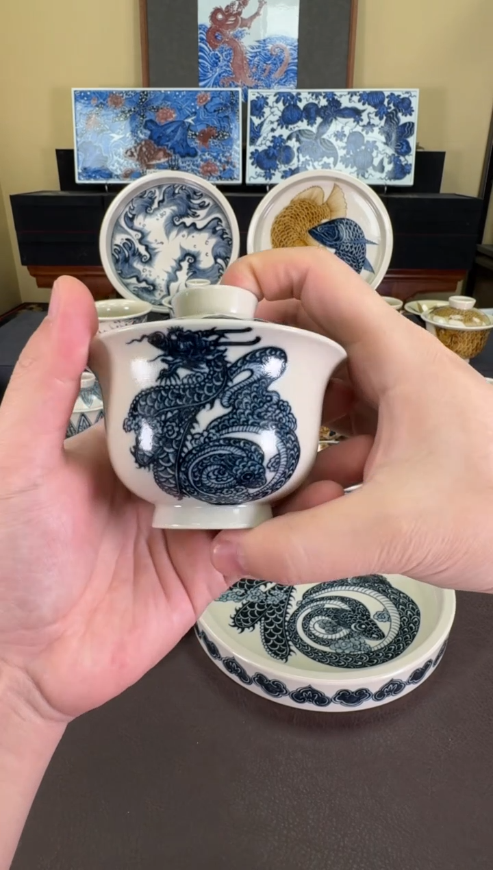 【闪购商品】二号釉龙蛇纹盖碗