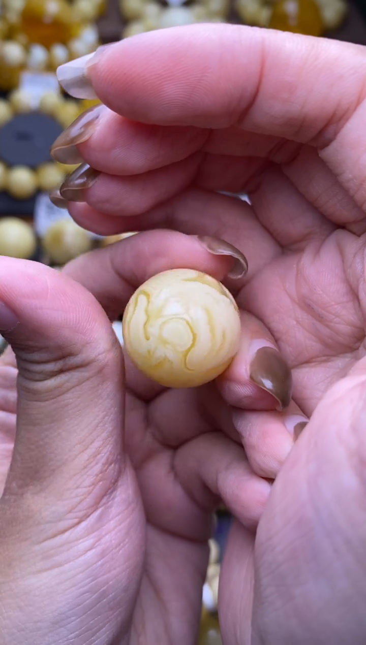 【闪购商品】琥珀裸石未镶嵌 大小姐珠宝严选100