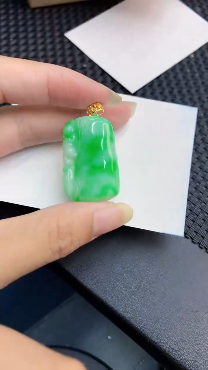 【闪购商品】翡翠颈饰18K金镶嵌            8