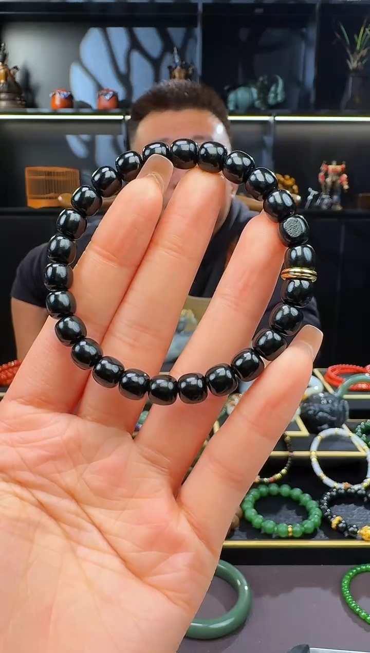 颈饰未镶嵌和田玉8mm黑青老型手串  藏物系列