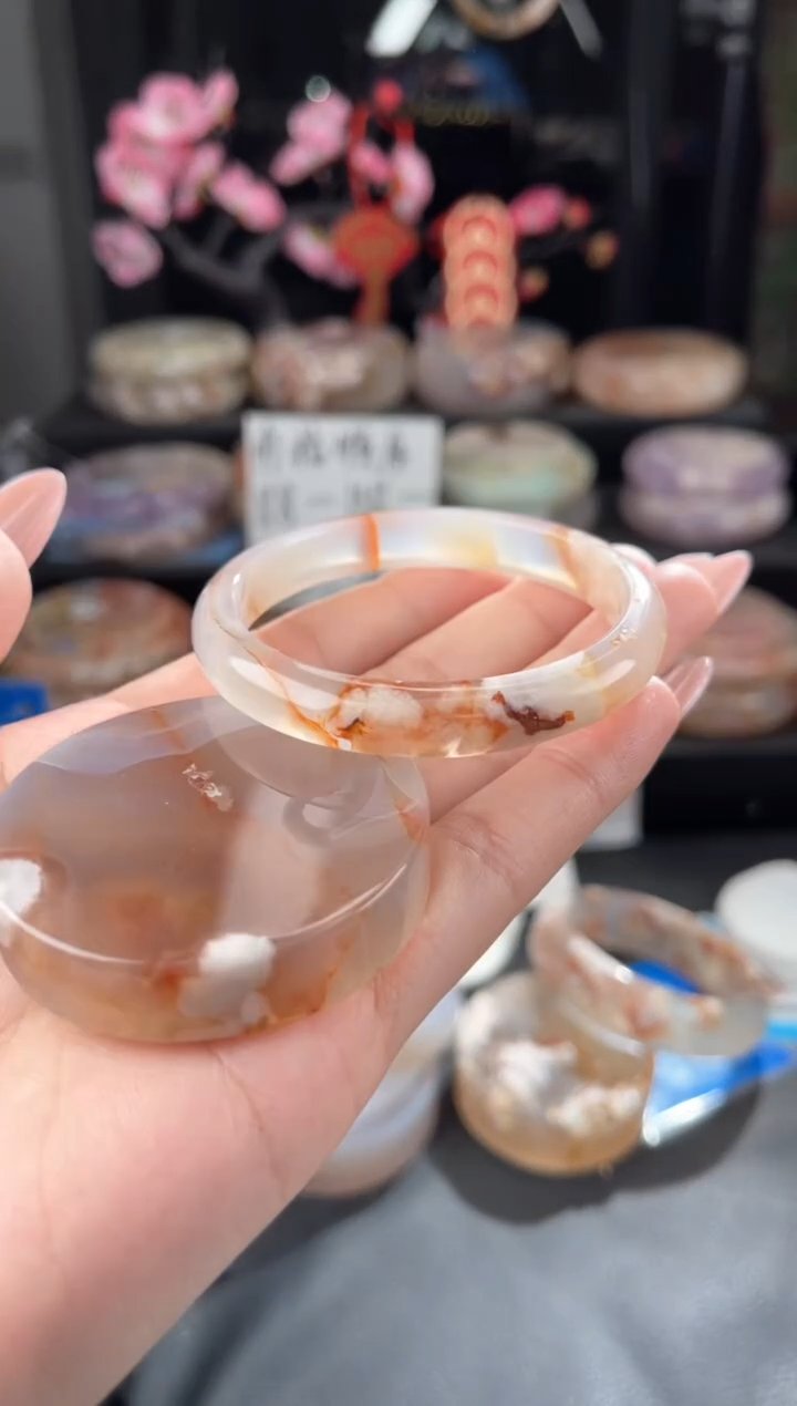 【闪购商品】石英质玉手镯未镶嵌50