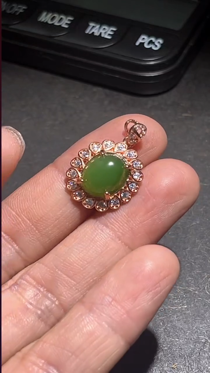 颈饰未镶嵌和田玉（碧玉）pz1210-46