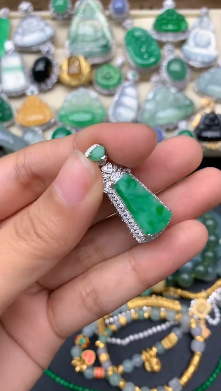 【闪购商品】翡翠颈饰18K金镶嵌155-中国好珍宝